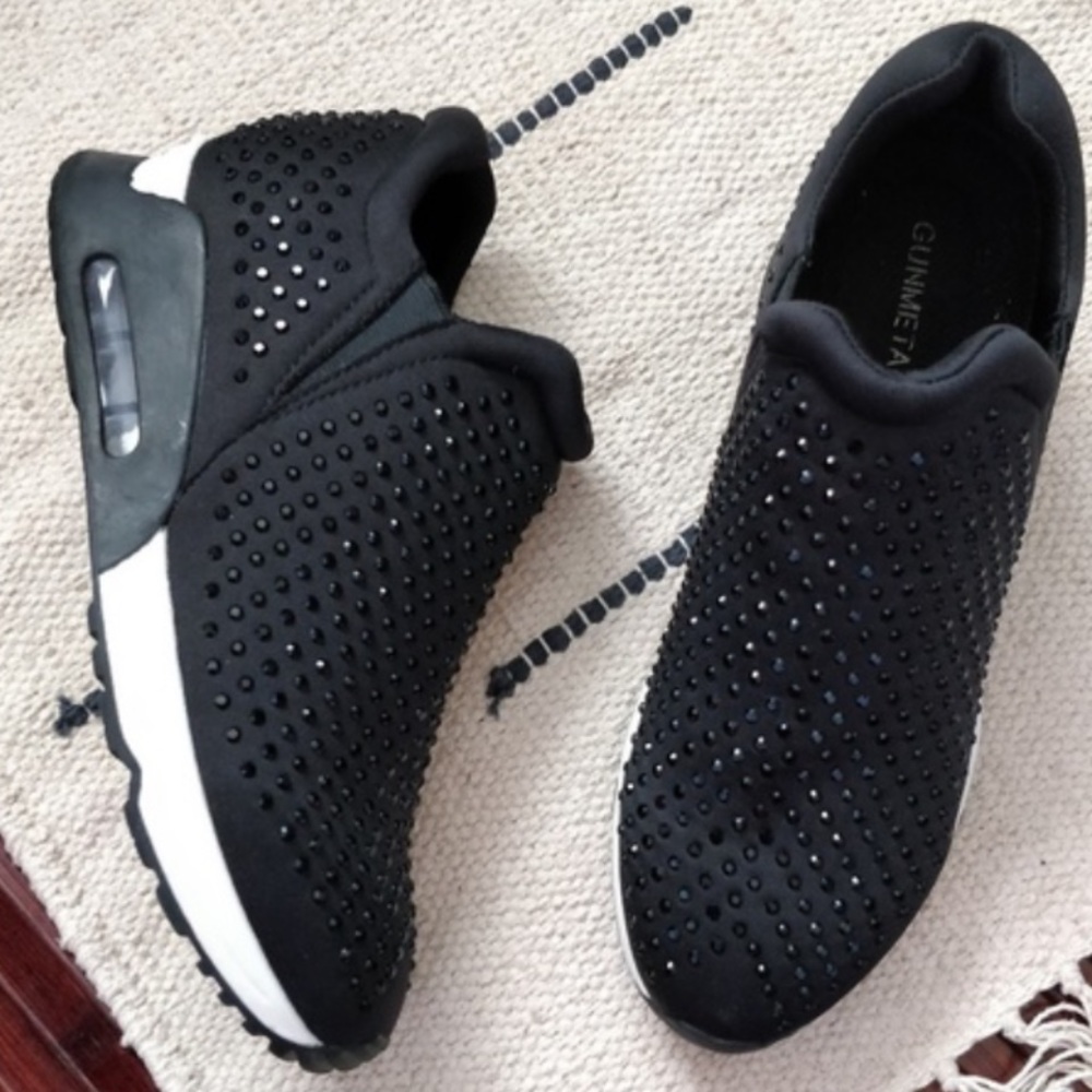 Elegant Black Studded Women's Shoes